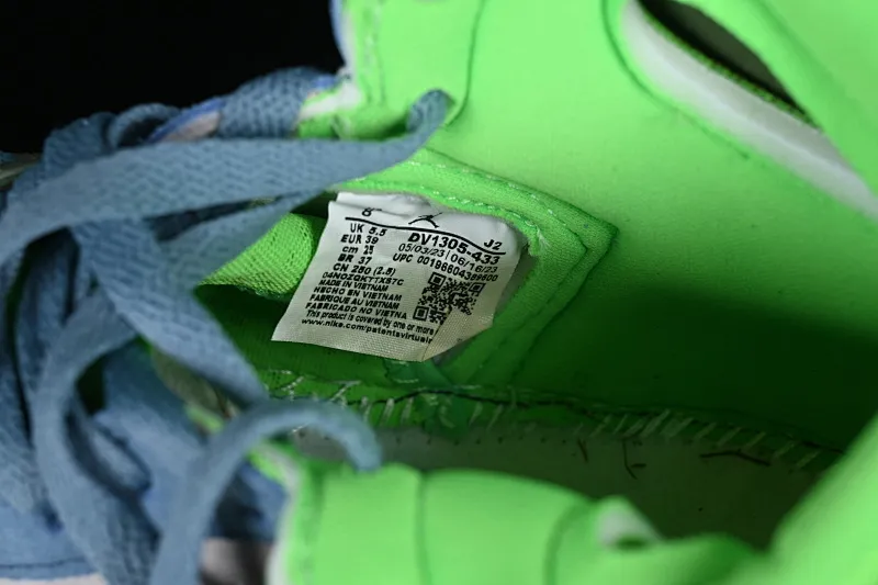 All categories Air Jordan Jordan series basketball shoes Air Jordan 1 High Air Jordan 1 Zoom CMFT AJ1 Joe 1 blue and green color matching DV1305-433